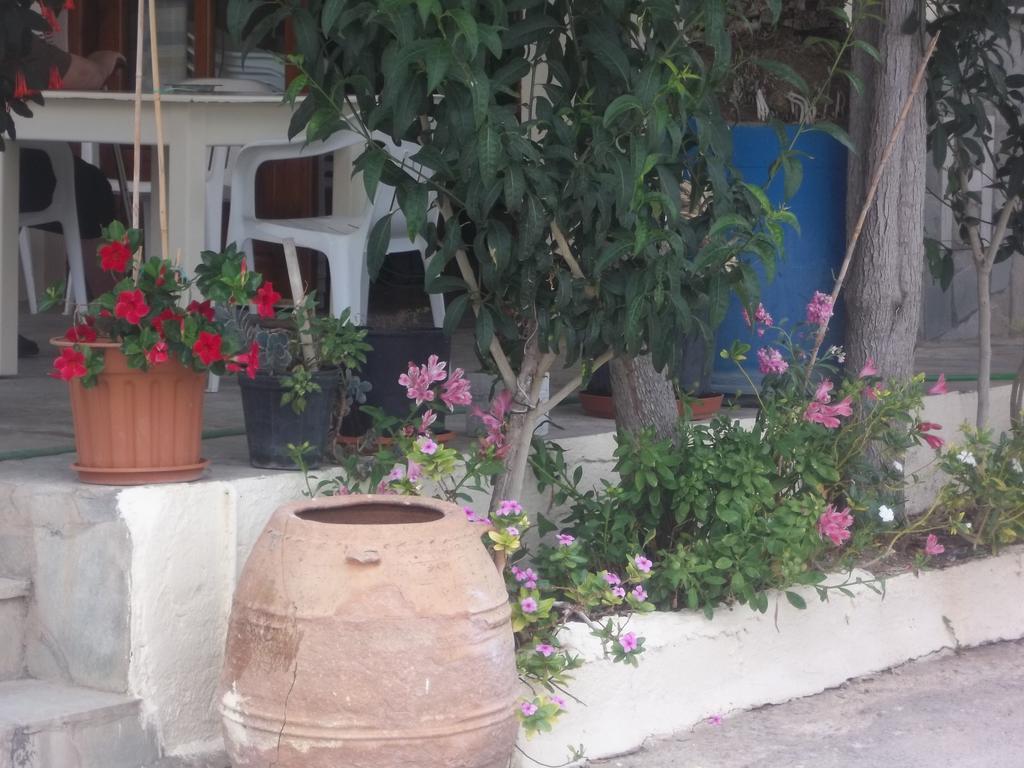 Knossos Hotel 칼라마키 외부 사진
