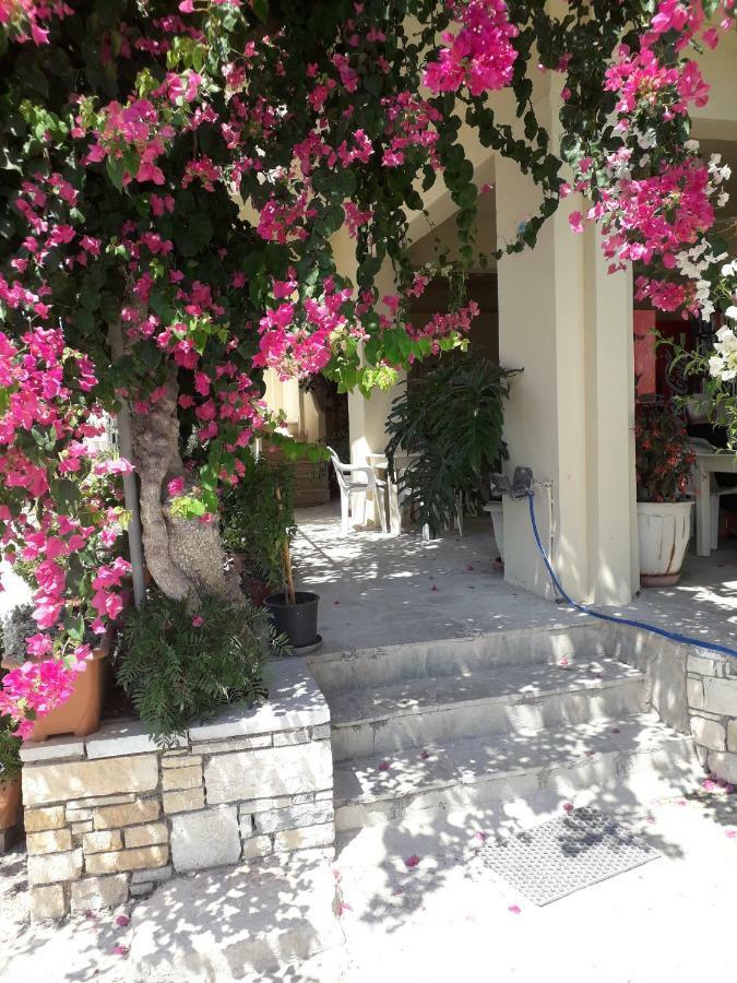 Knossos Hotel 칼라마키 외부 사진
