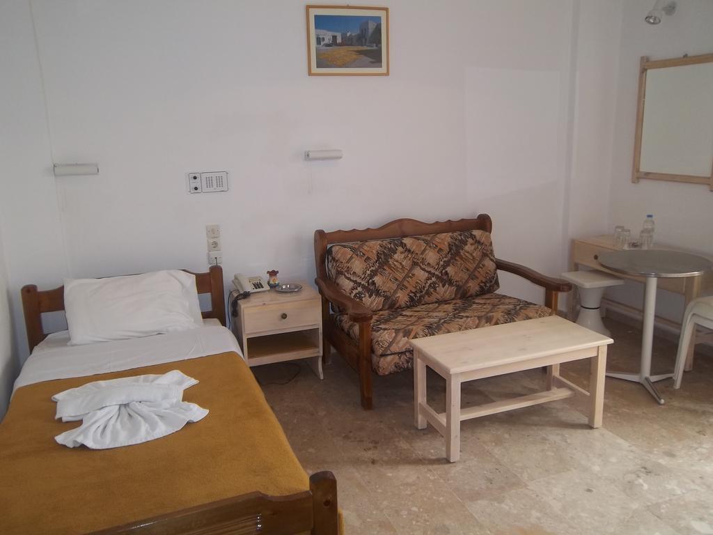 Knossos Hotel 칼라마키 외부 사진