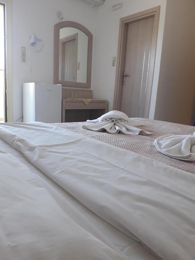 Knossos Hotel 칼라마키 외부 사진