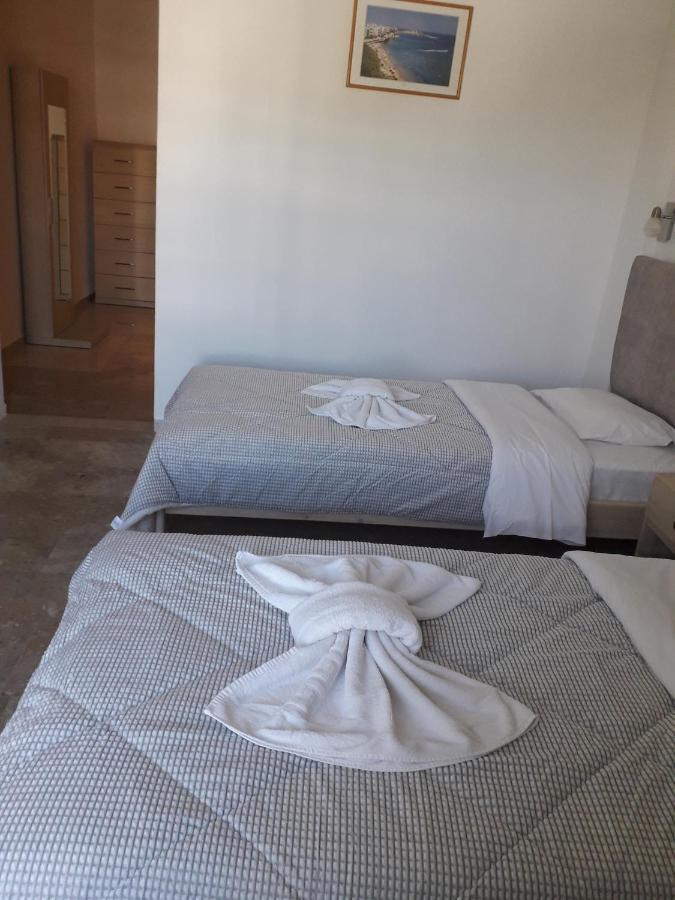 Knossos Hotel 칼라마키 외부 사진